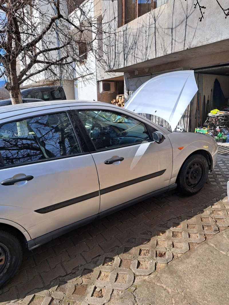 Ford Focus 1.6, снимка 7 - Автомобили и джипове - 53252755