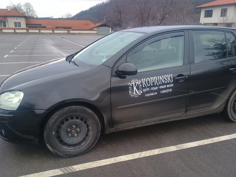 VW Golf 5, снимка 6 - Автомобили и джипове - 53274524