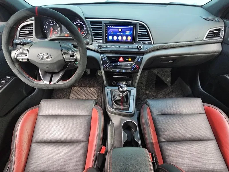 Hyundai Elantra 1.6 Turbo Sports, снимка 6 - Автомобили и джипове - 55428922