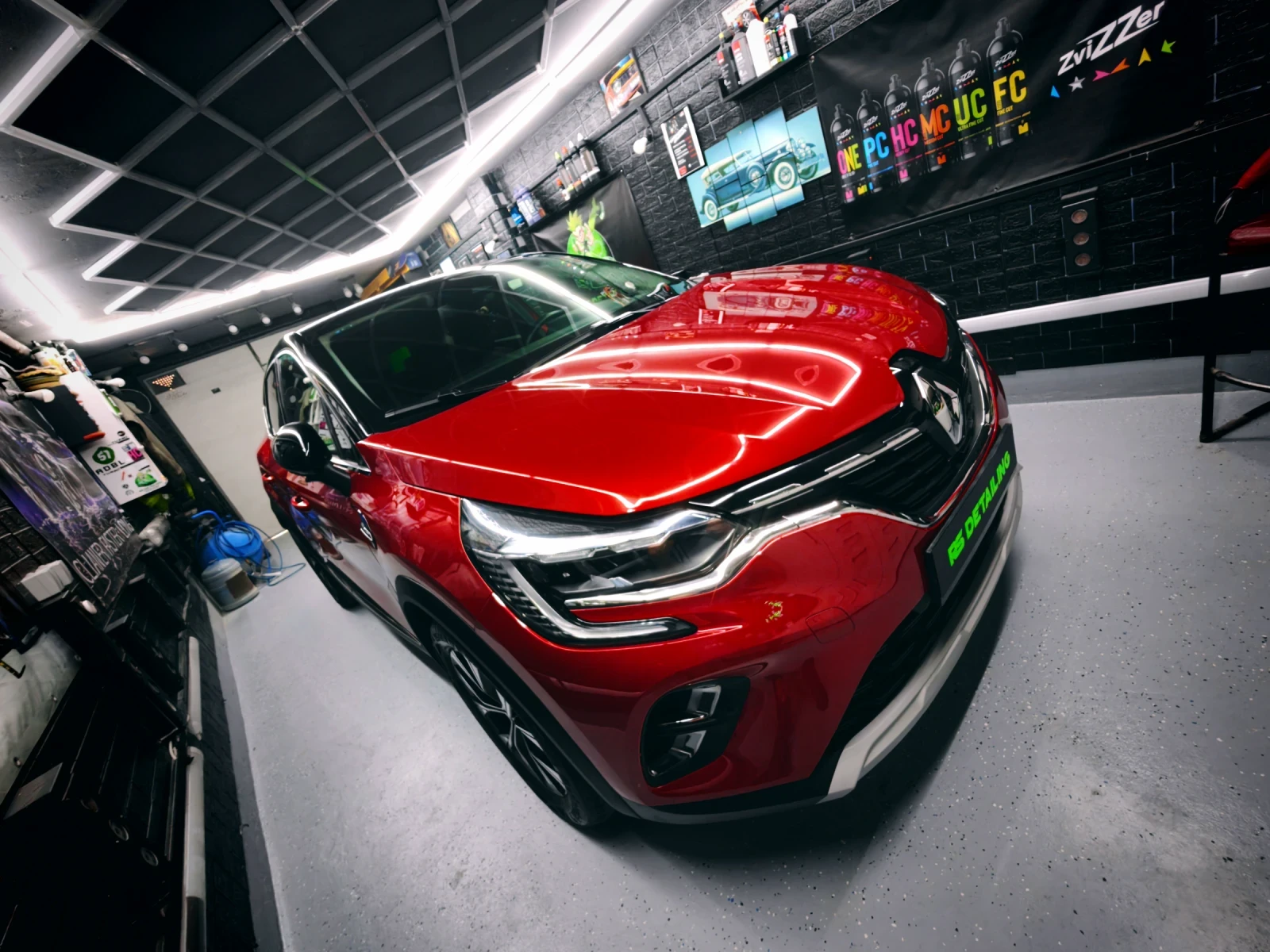 Renault Captur 1.6 plug In hybrid  - изображение 2