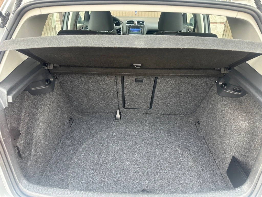 VW Golf 1.6 TDI * NAVI*  - изображение 8