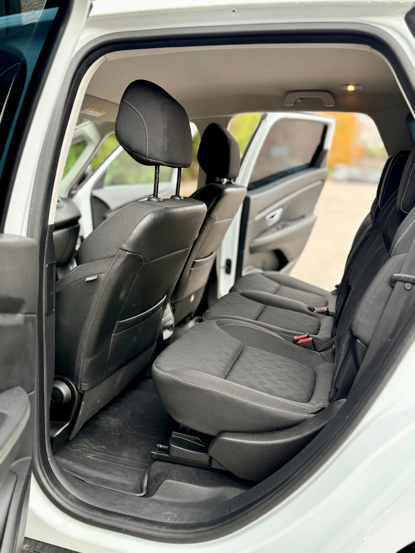 Renault Scenic 1.7dCI AUT/SERVICE HISTORY/LIMITED/NAVI | Mobile.bg   9