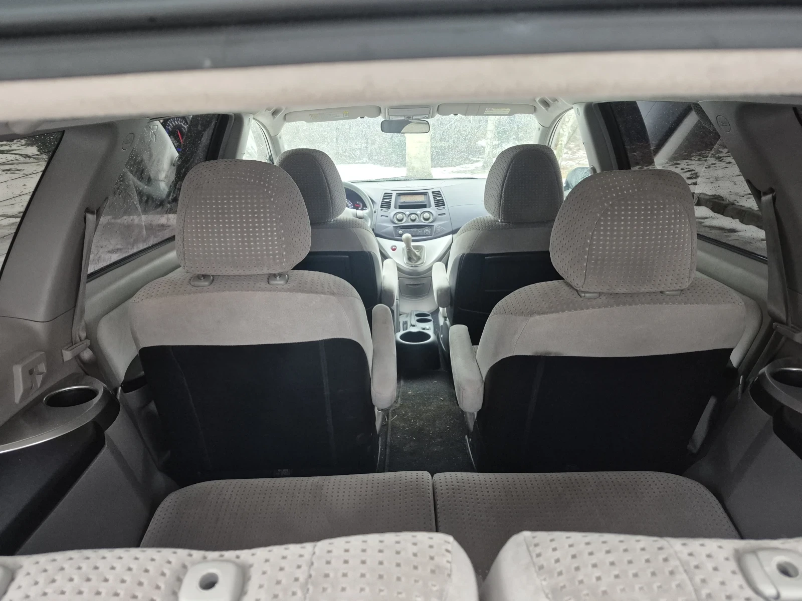 Mitsubishi Grandis  - изображение 9