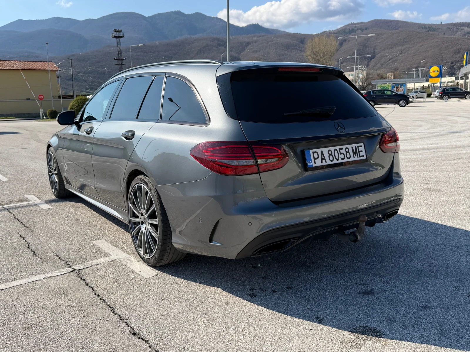Mercedes-Benz C 220 cdi/AMG/Multibeam/Keyless/Pano/BURM/Distronic+ , снимка 4 - Автомобили и джипове - 54102192