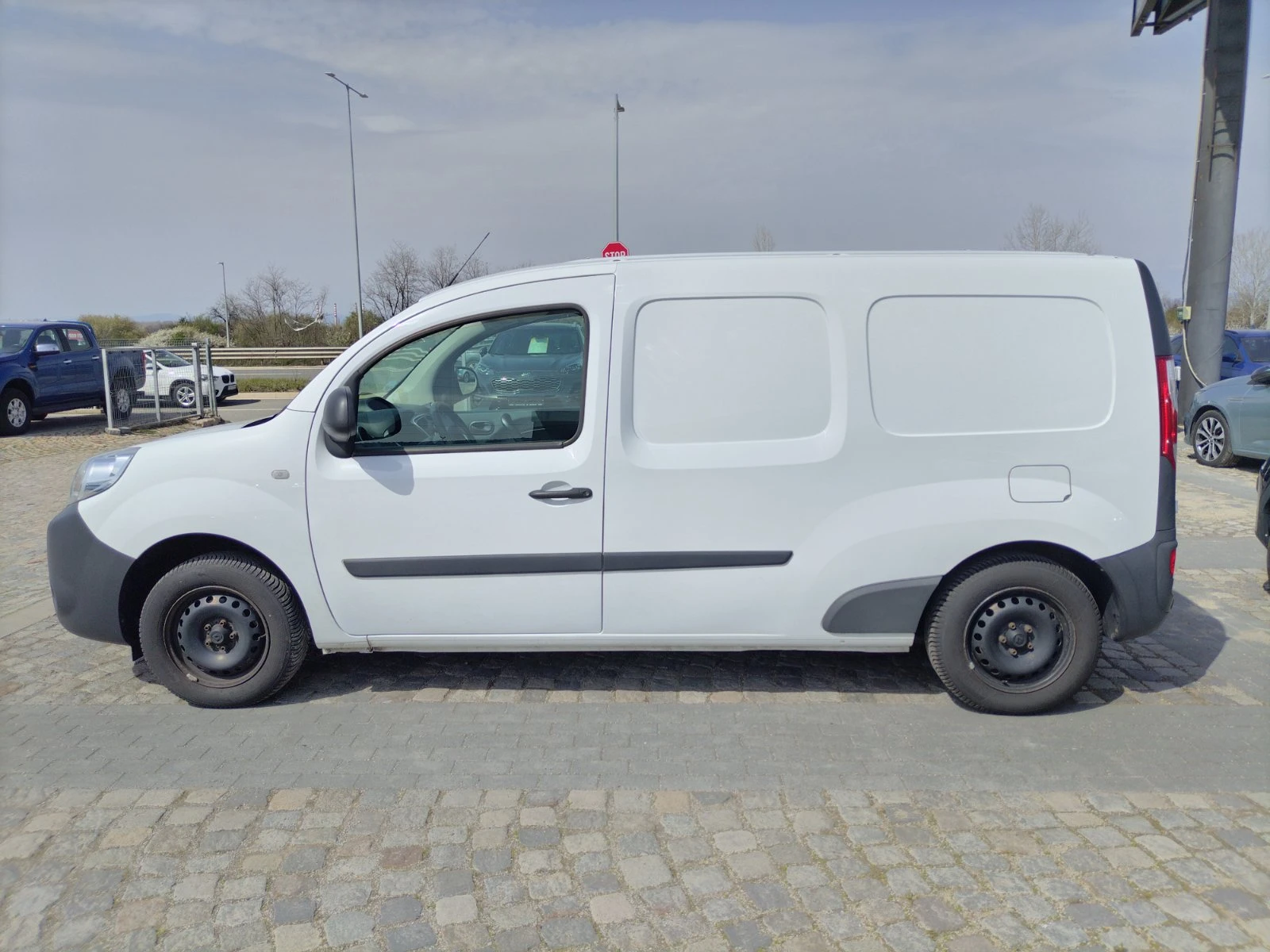 Renault Kangoo MAXI 1.5dCi/95к.с., снимка 8 - Автомобили и джипове - 54205571