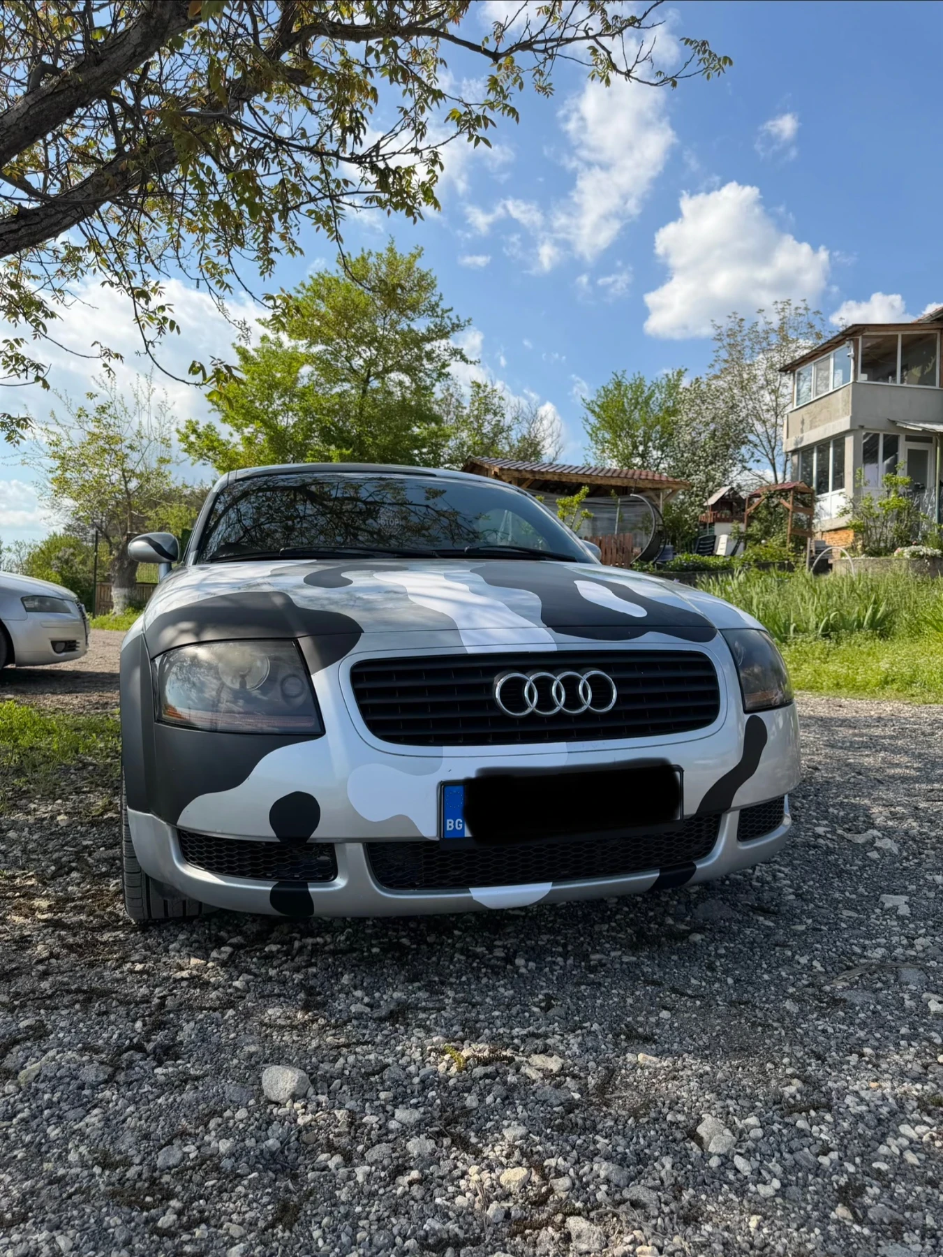Audi Tt 1.8, снимка 4 - Автомобили и джипове - 54445547