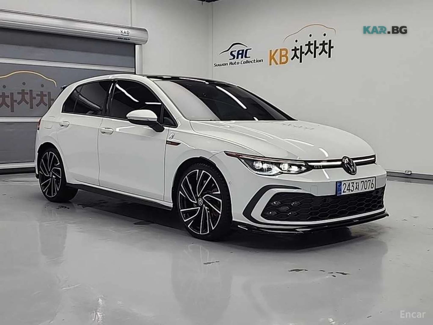 VW Golf GTI/2.0T/8TH GEN, снимка 3 - Автомобили и джипове - 54827885