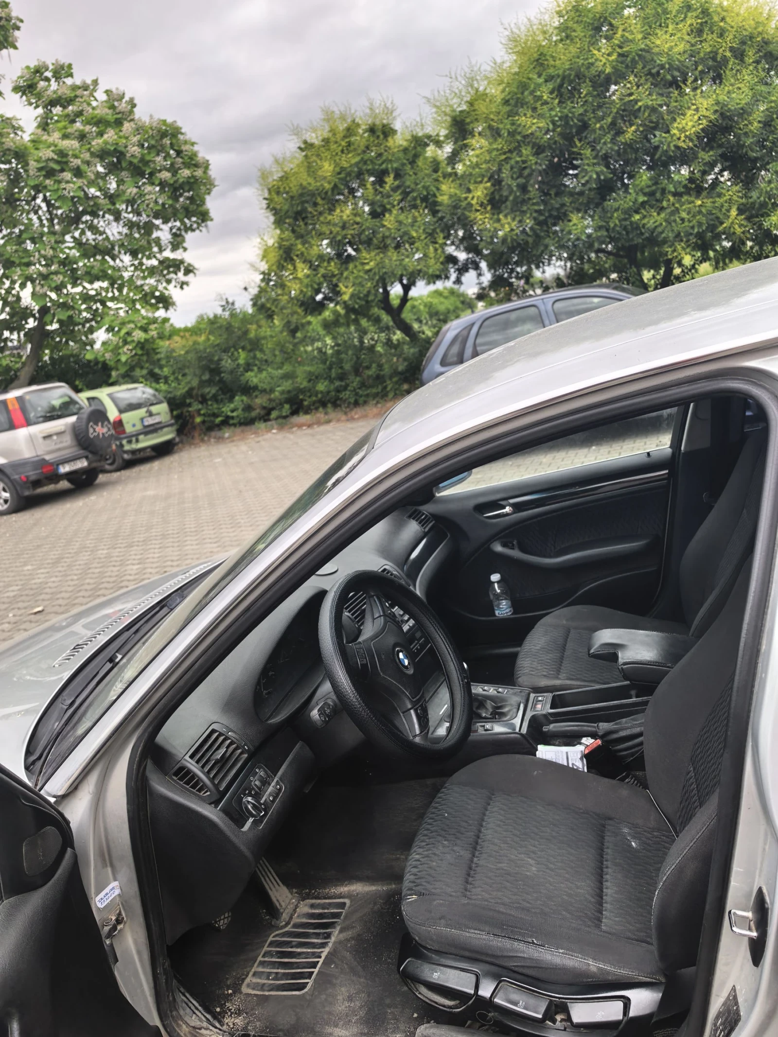 BMW 320, снимка 5 - Автомобили и джипове - 54910341