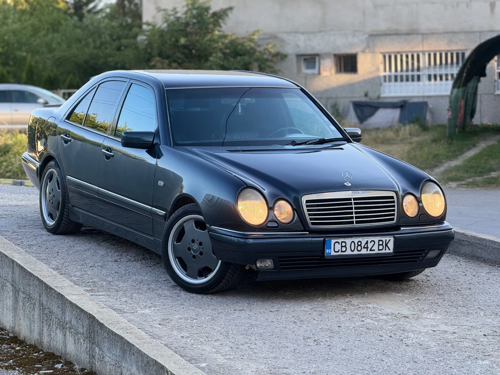 Mercedes-Benz E 420 4.2 Газ.Инж, снимка 9 - Автомобили и джипове - 55590194