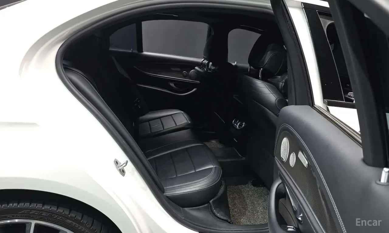 Mercedes-Benz E 300 КРАЙНА ЦЕНА ДО БЪЛГАРИЯ * АВТОКРЕДИТ, снимка 12 - Автомобили и джипове - 55571526