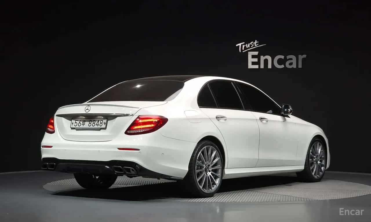Mercedes-Benz E 300 КРАЙНА ЦЕНА ДО БЪЛГАРИЯ * АВТОКРЕДИТ, снимка 2 - Автомобили и джипове - 55571526