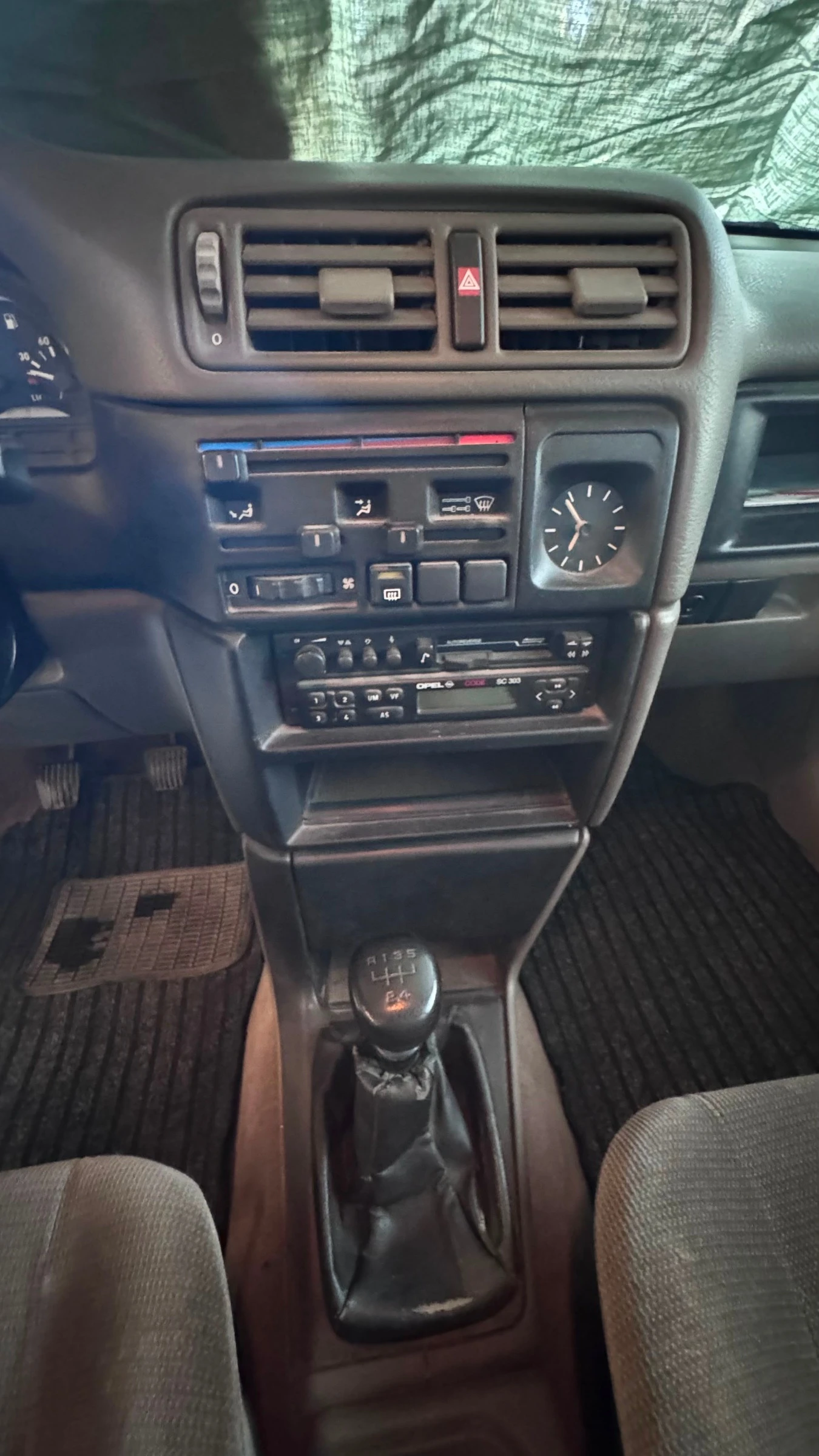 Opel Vectra 1.6, снимка 10 - Автомобили и джипове - 55583204