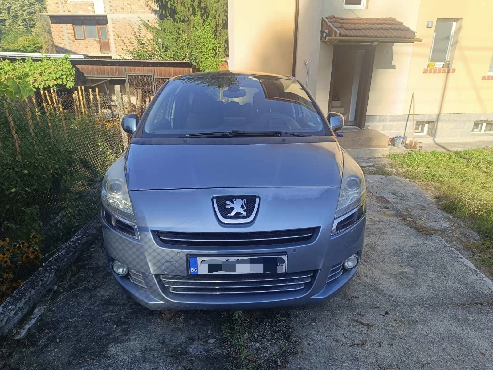 Peugeot 5008, снимка 2 - Автомобили и джипове - 56151771