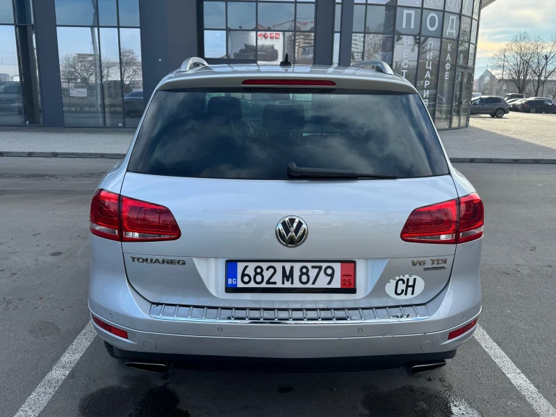 VW Touareg 3.0TDI, снимка 4 - Автомобили и джипове - 48752251