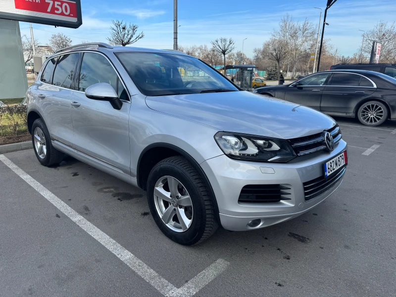 VW Touareg 3.0TDI, снимка 2 - Автомобили и джипове - 48752251