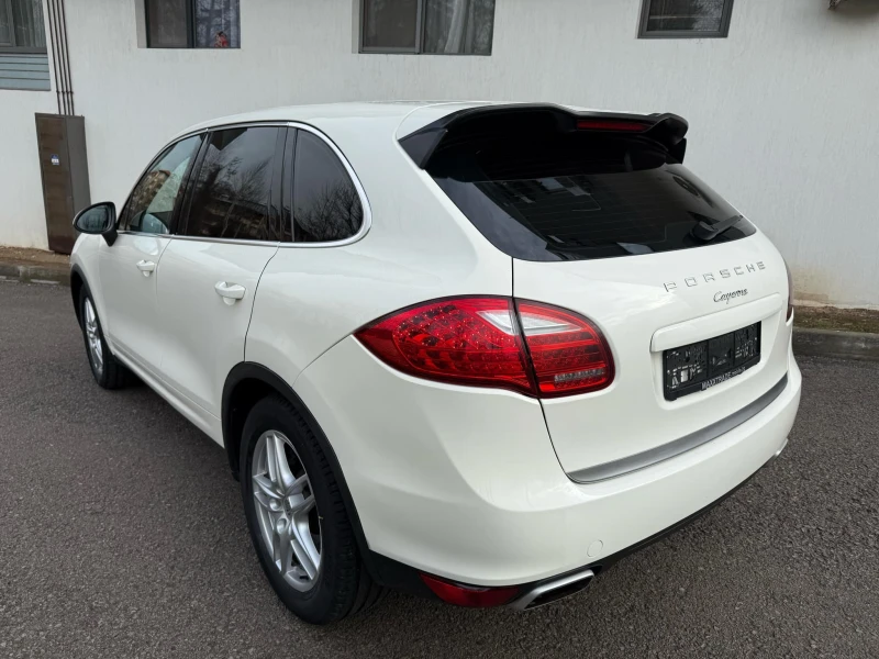 Porsche Cayenne 3.0d / РЕГИСТРИРАН, снимка 5 - Автомобили и джипове - 48814284