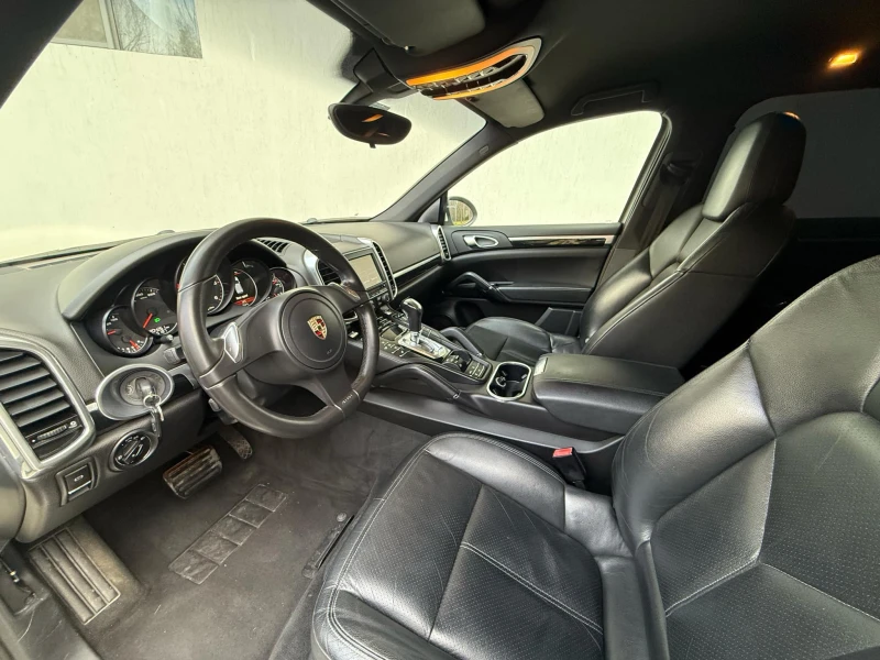 Porsche Cayenne 3.0d / РЕГИСТРИРАН, снимка 9 - Автомобили и джипове - 48814284