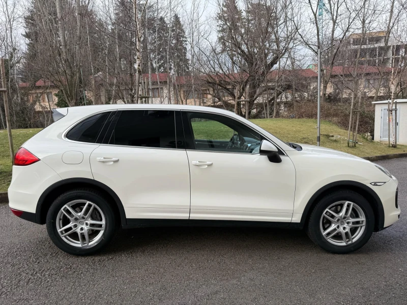 Porsche Cayenne 3.0d / РЕГИСТРИРАН, снимка 8 - Автомобили и джипове - 48814284