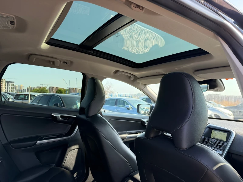 Volvo XC60 2.4D CH 215ks D-5, снимка 16 - Автомобили и джипове - 51461030