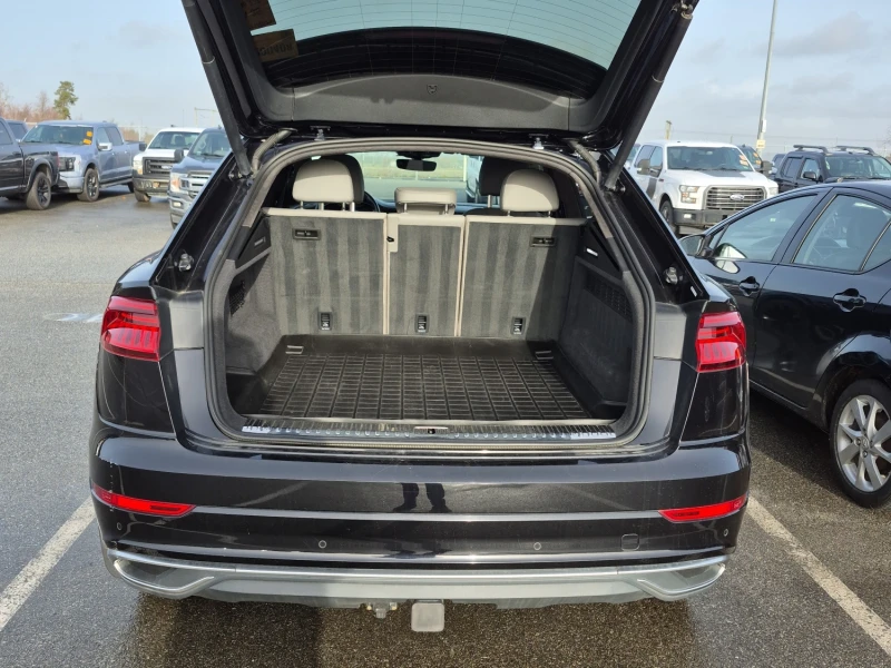 Audi Q8 * TECHNIK* CARFAX * БЕЗ ПЪРВОНАЧАЛНА ВНОСКА, снимка 10 - Автомобили и джипове - 52725391