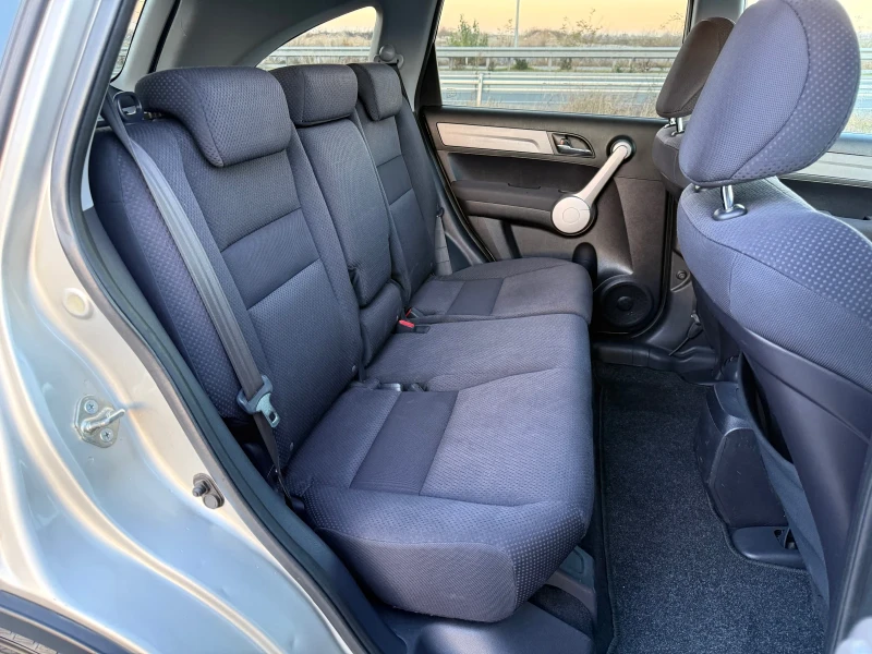 Honda Cr-v 2.2 CDTi 4X4 / NAVI / CAMERA / PARKTRONIC / XENON, снимка 12 - Автомобили и джипове - 52816830
