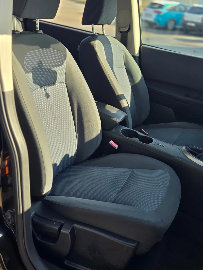 Nissan Qashqai 1.5DCi 6 скорости ОТЛИЧЕН, снимка 9 - Автомобили и джипове - 52847404