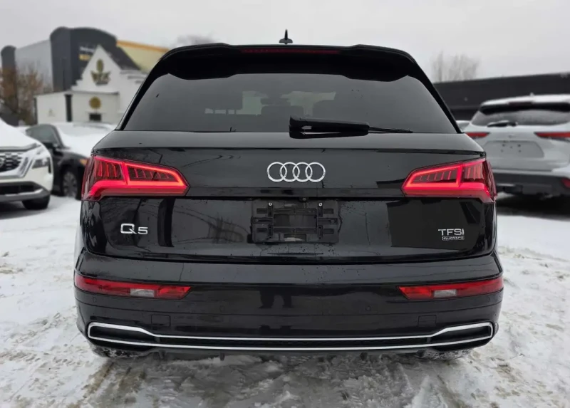 Audi Q5 TECHNIK| DISTRONIK| MATRIX| PANO| ОБДУХ| ЩОРИ| AMB, снимка 4 - Автомобили и джипове - 53201989