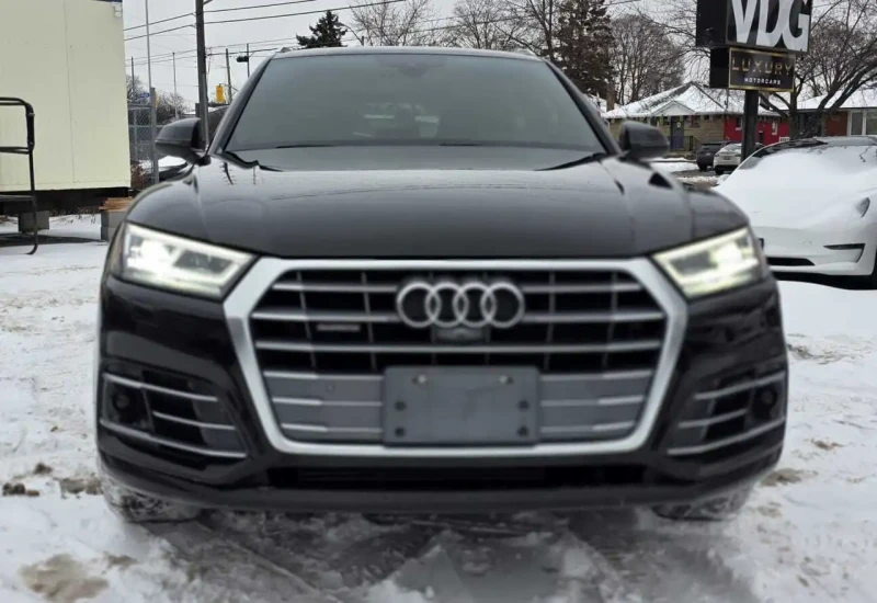 Audi Q5 TECHNIK| DISTRONIK| MATRIX| PANO| ОБДУХ| ЩОРИ| AMB, снимка 2 - Автомобили и джипове - 53201989