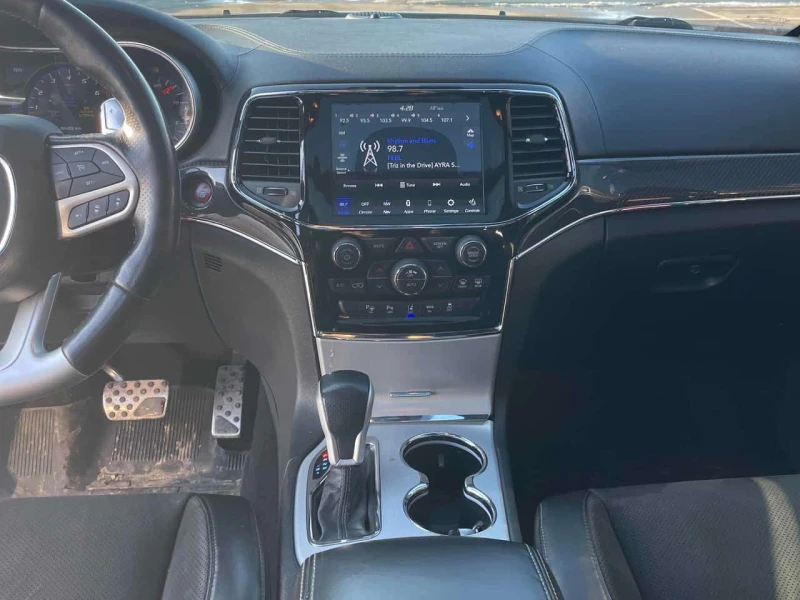 Jeep Grand cherokee * SRT * ПОДГРЕВ* DISSTRONIC* 2 КЛЮЧА* , снимка 9 - Автомобили и джипове - 53557180