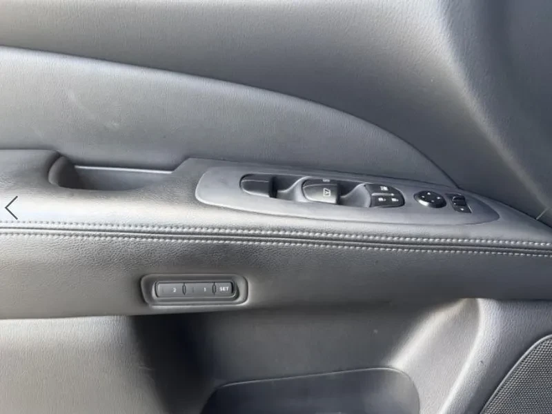 Nissan Pathfinder 3.5 4WD, снимка 11 - Автомобили и джипове - 55740402