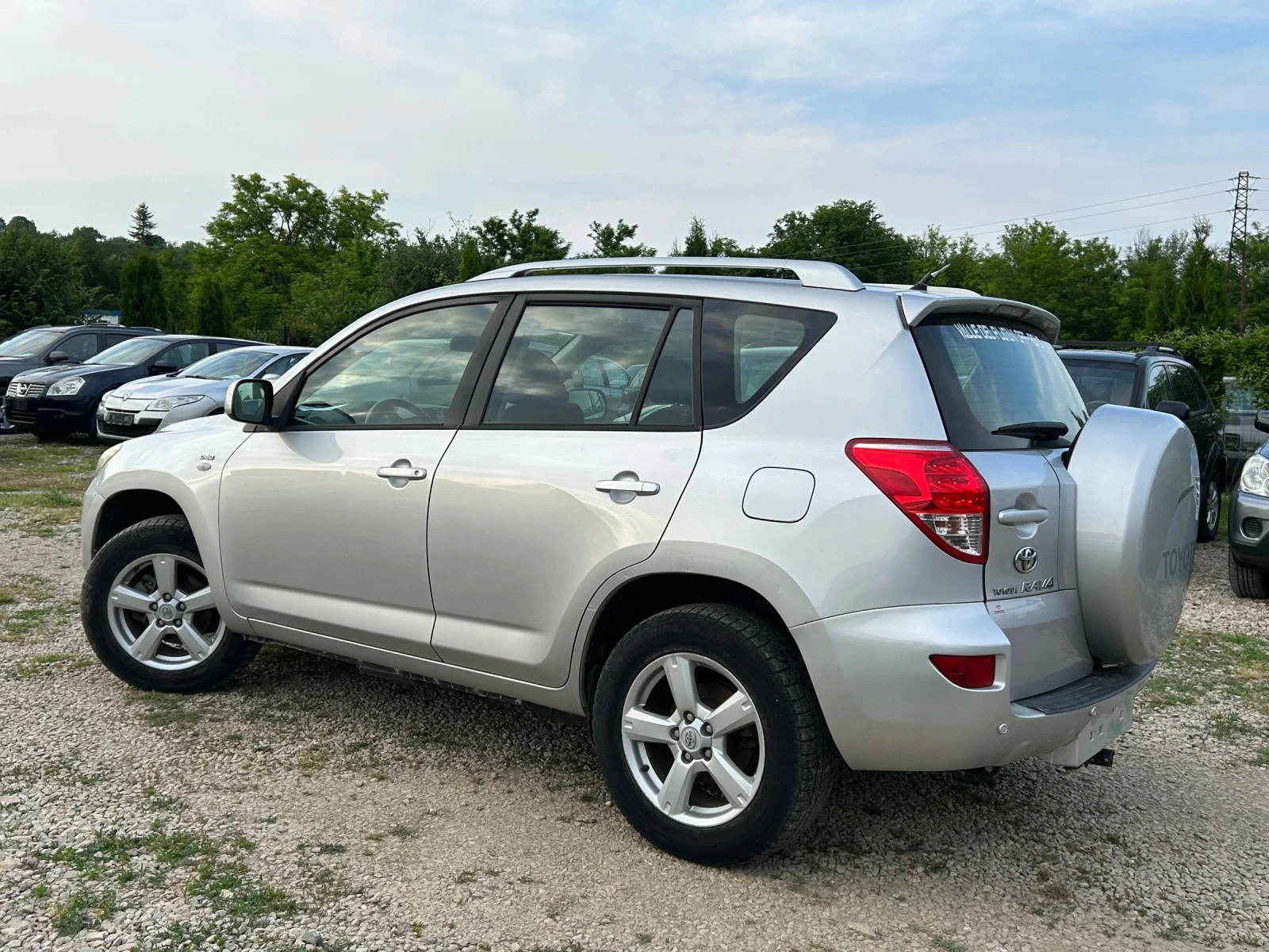 Toyota Rav4 2.2D 136к.с навигация 6ск  - изображение 6