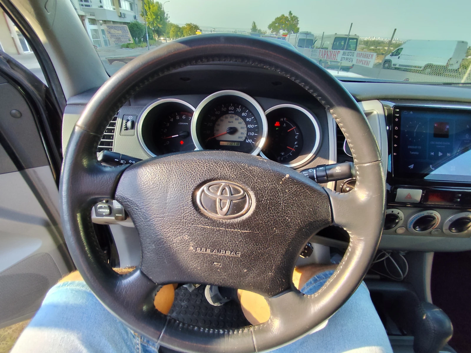 Toyota Tacoma товарен 4X4 - изображение 8