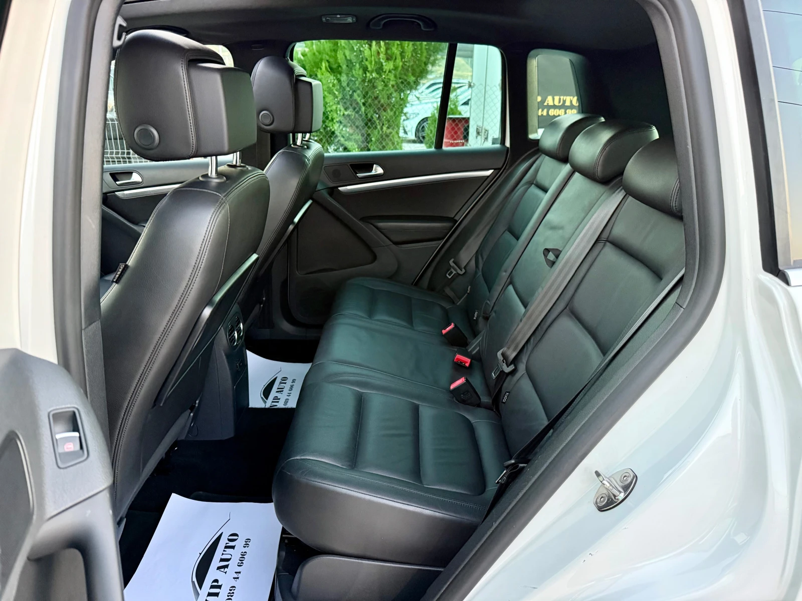 VW Tiguan 2.0 TDI R-LINE EXCLUSIVE BLUEMOTION - изображение 10