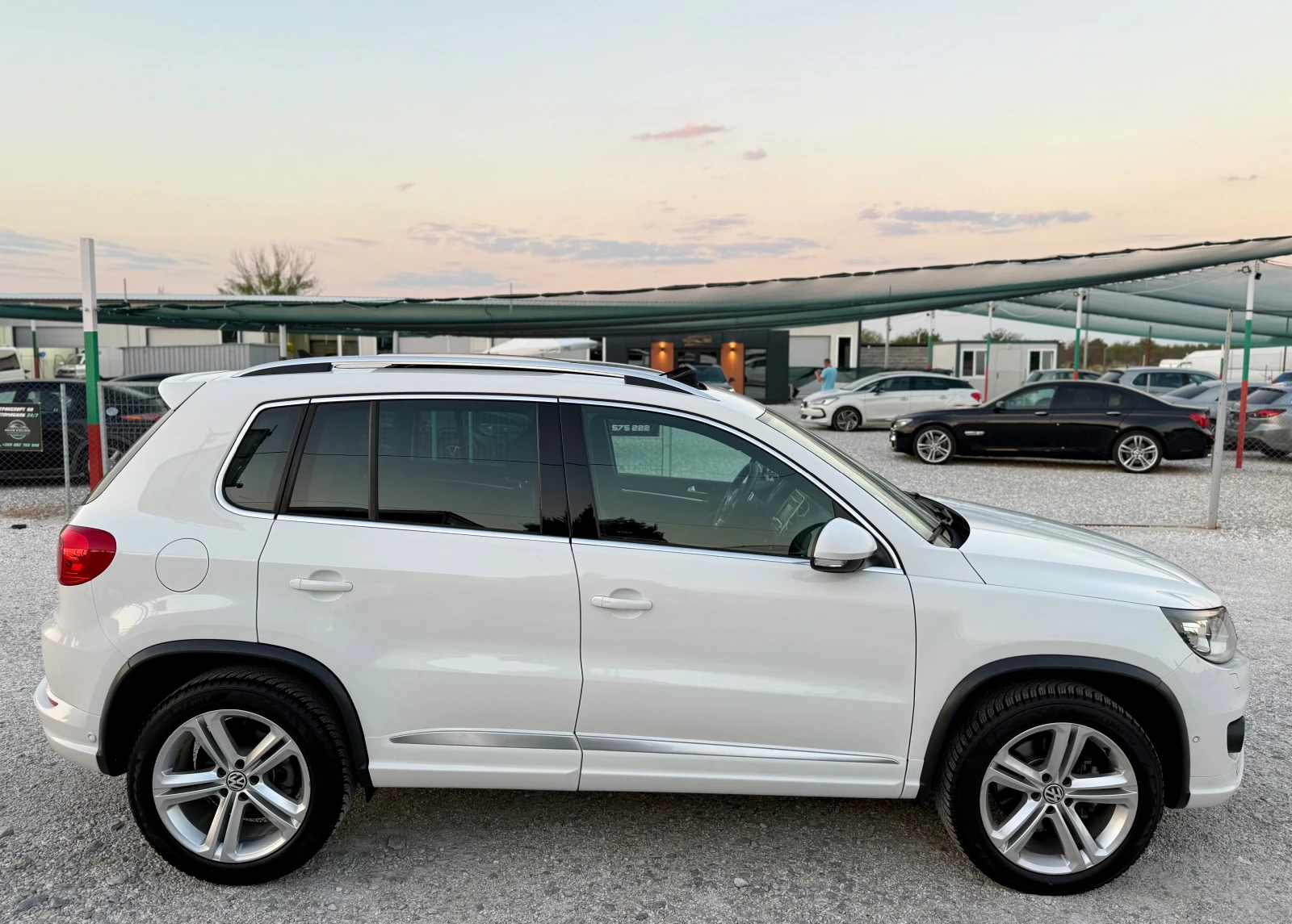 VW Tiguan 2.0 TDI R-LINE EXCLUSIVE BLUEMOTION - изображение 7