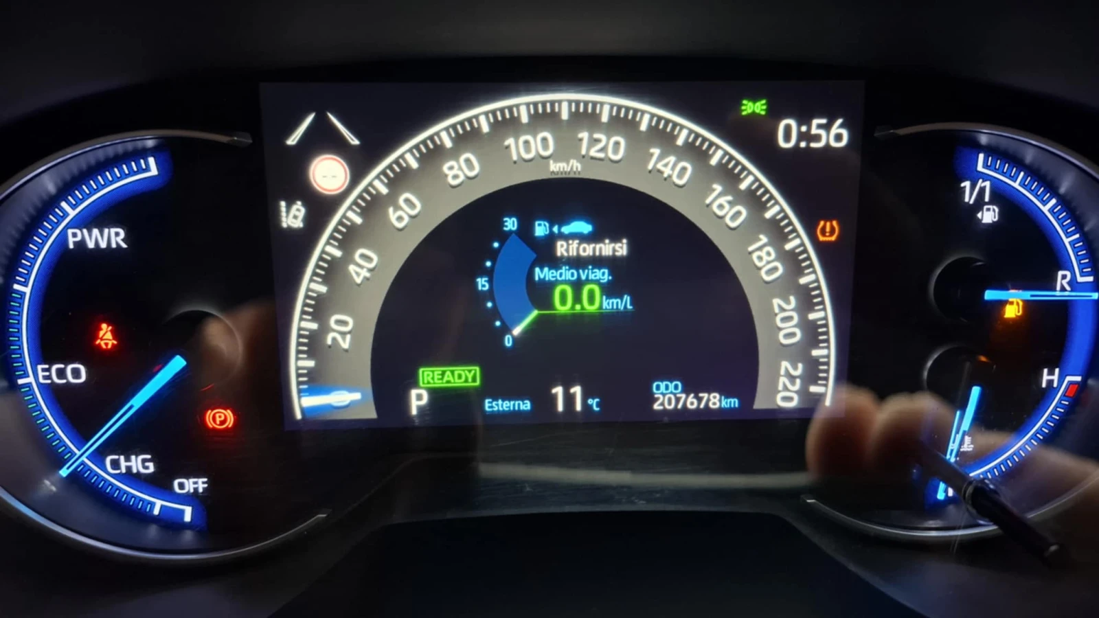 Toyota Rav4 2.5 HYBRID - изображение 7