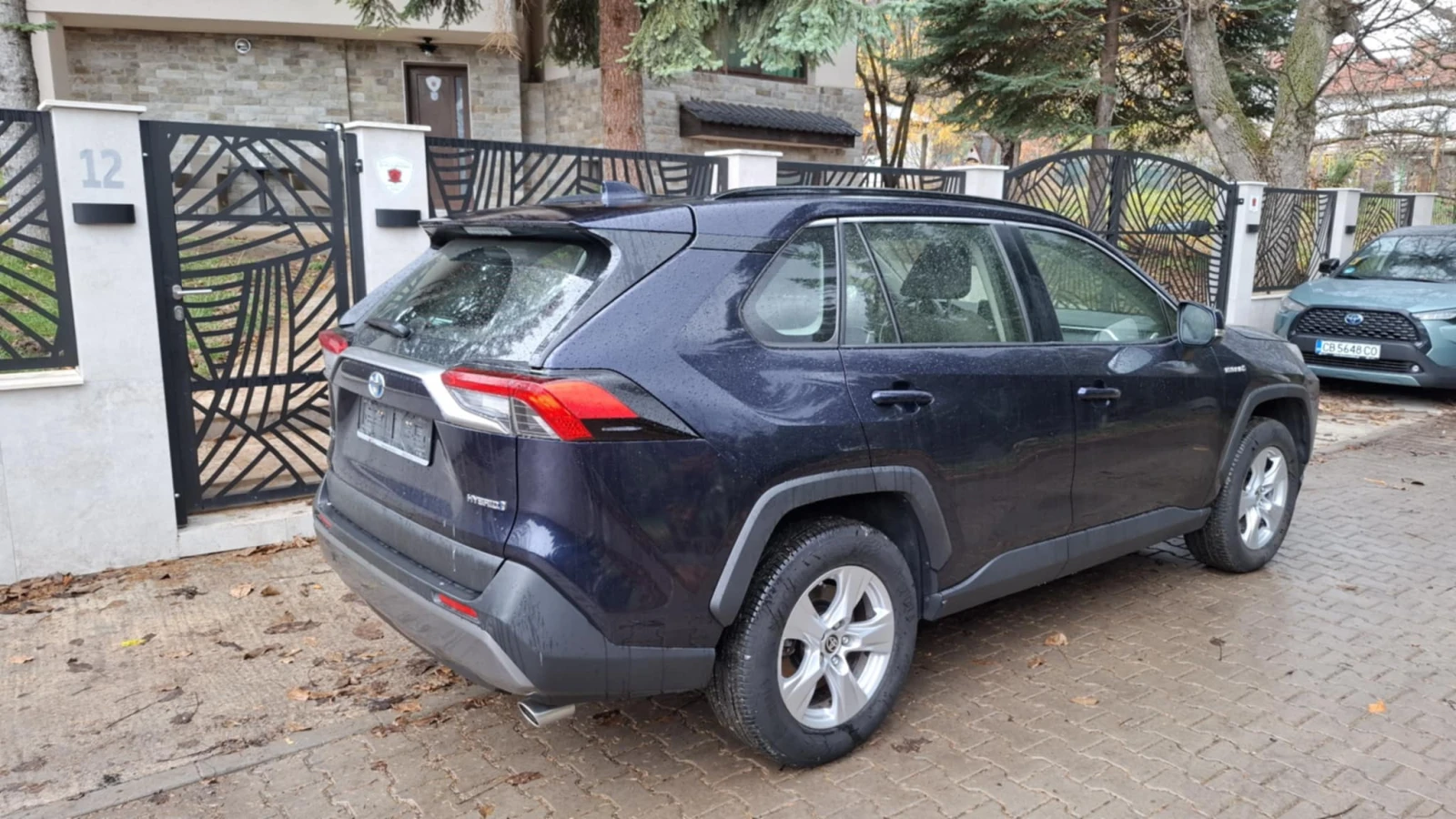 Toyota Rav4 2.5 HYBRID - изображение 5