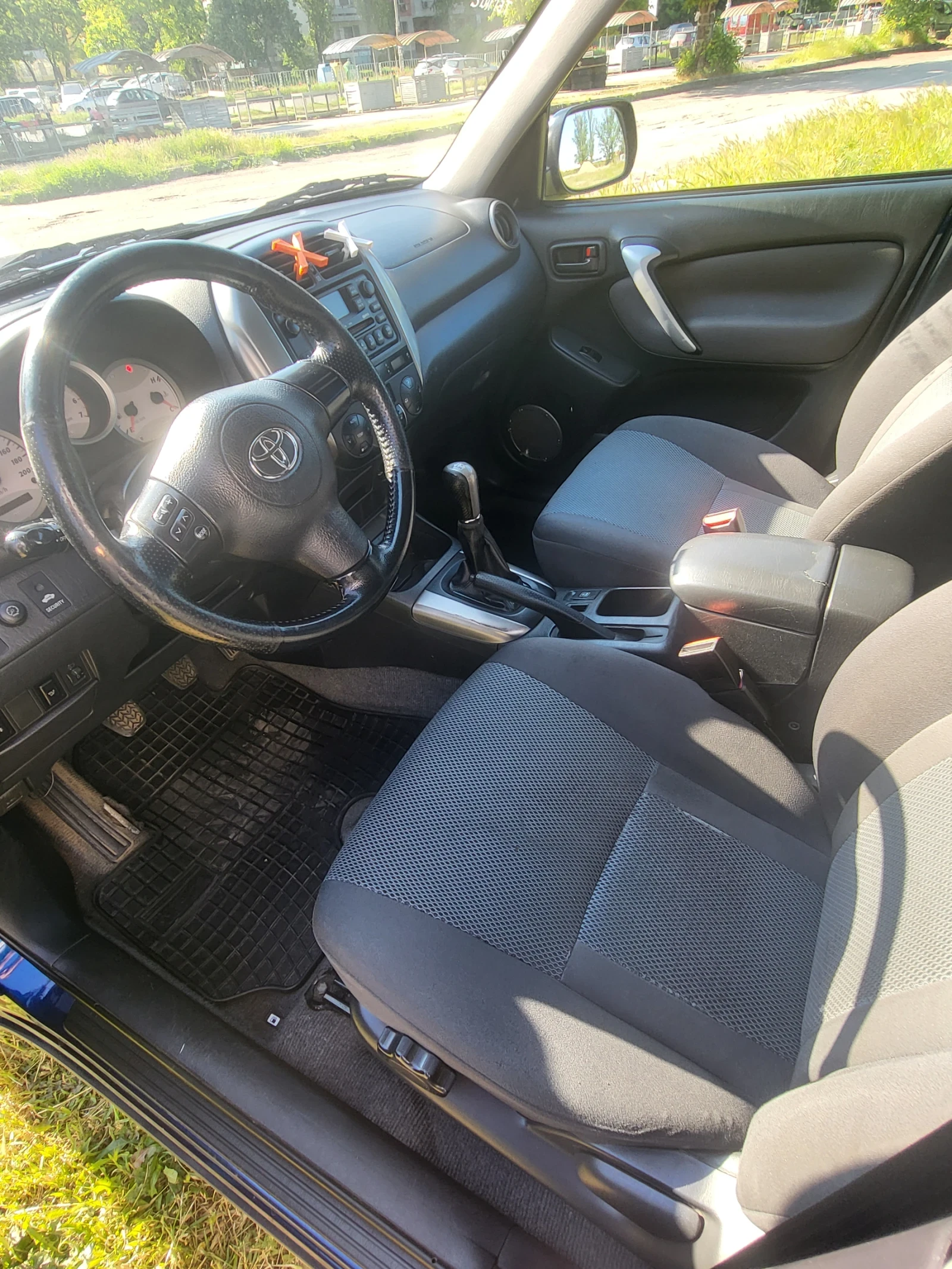 Toyota Rav4 D4D, снимка 5 - Автомобили и джипове - 54628601