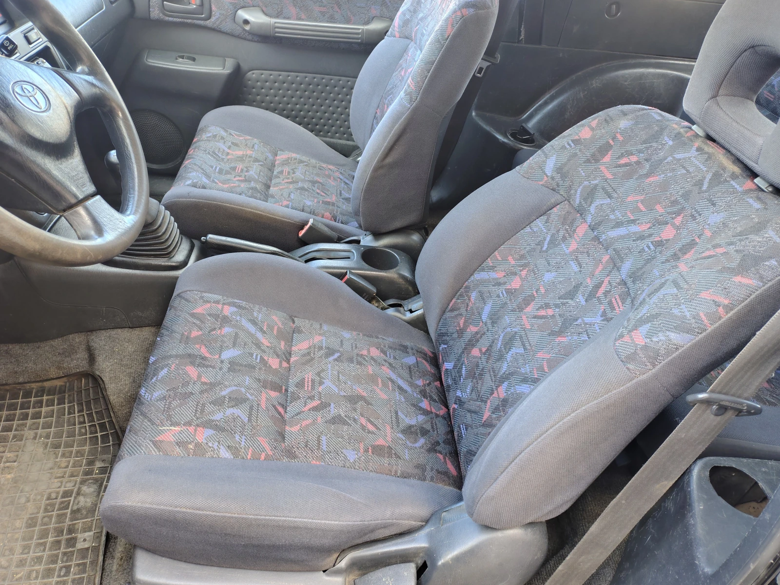 Toyota Rav4 Бензин 4x4, снимка 10 - Автомобили и джипове - 54745483
