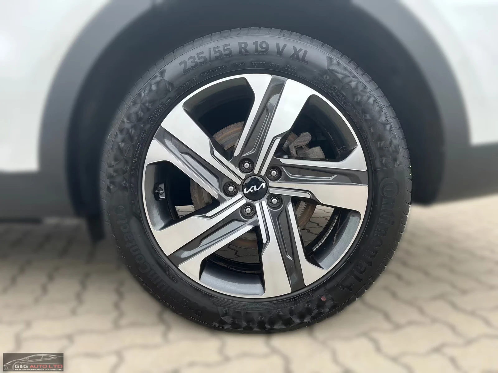 Kia Sorento 2.2CRDi/193HP/SPIRIT/4WD/CAM/NAVI/BOSE/LED/598q, снимка 11 - Автомобили и джипове - 55666539