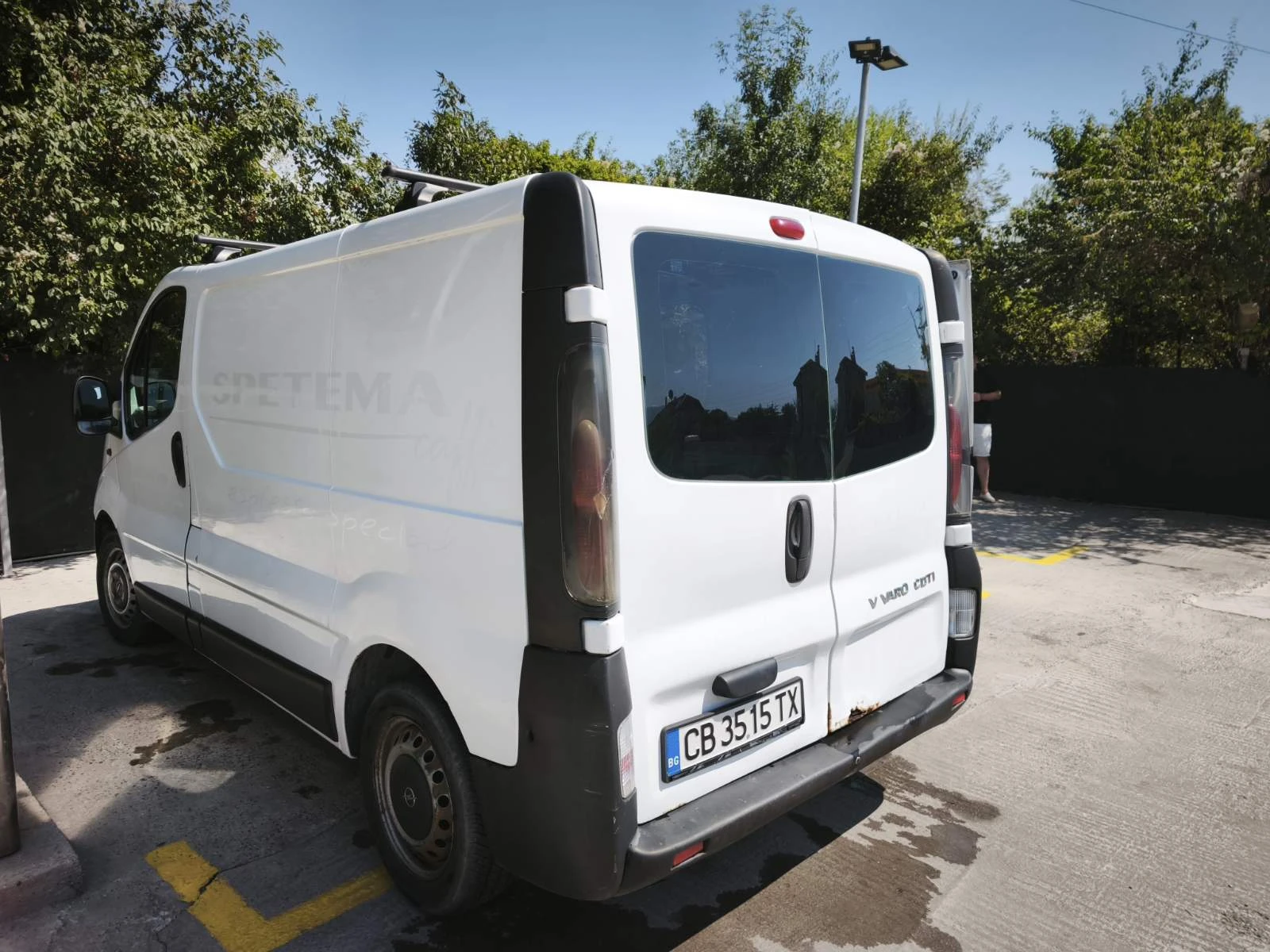 Opel Vivaro 1.9, снимка 10 - Бусове и автобуси - 55966488