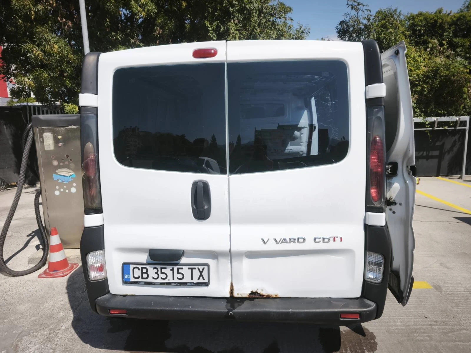 Opel Vivaro 1.9, снимка 5 - Бусове и автобуси - 55966488
