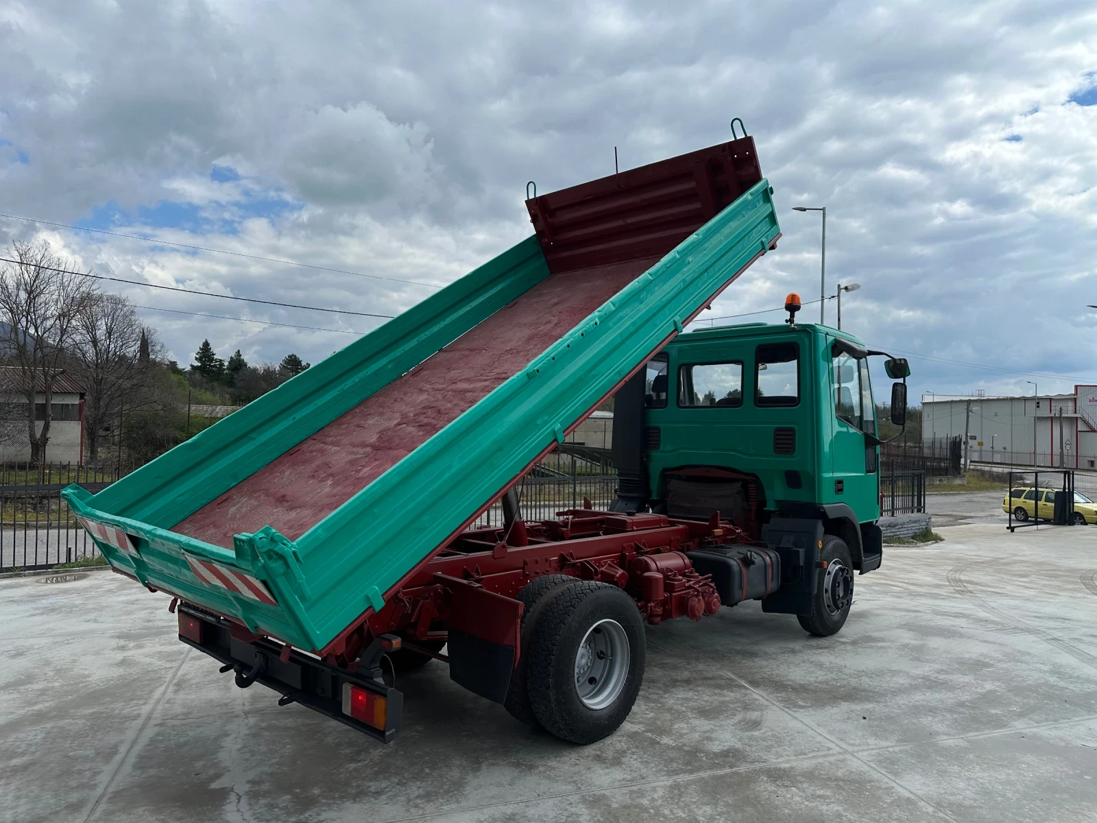 Iveco Eurocargo 80E15* Тристранен самосвал* 4.20м* Топ състояние - изображение 4
