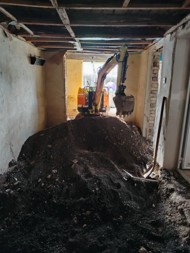 Багер Komatsu Pc 05, снимка 3 - Индустриална техника - 53225230