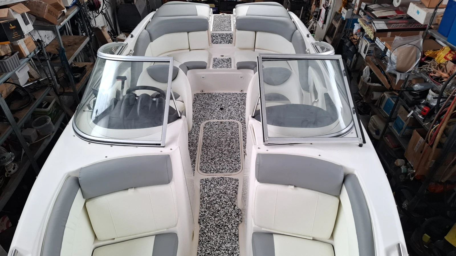 Моторна яхта Bayliner 235 BR - изображение 6