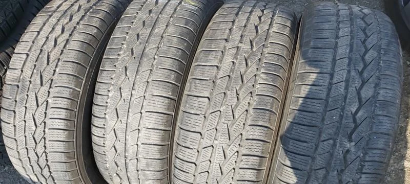 Гуми Зимни 225/60R17, снимка 1 - Гуми и джанти - 30921522