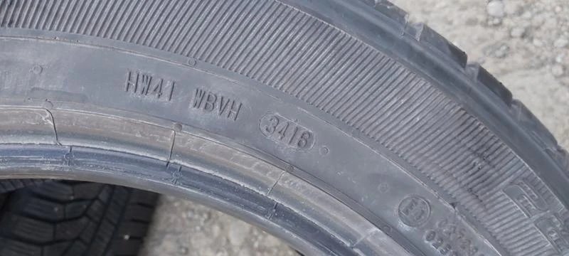 Гуми Зимни 225/60R17, снимка 8 - Гуми и джанти - 30921522