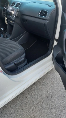 VW Polo 1.6 tdi R Line, снимка 12