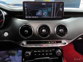 Kia Stinger 3.3 GT AWD* DISTRONIC* LEXICON* 360* ХЕДЪП* ПАНО* , снимка 11