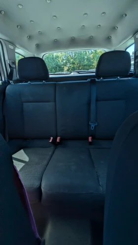Opel Astra H комби, снимка 9