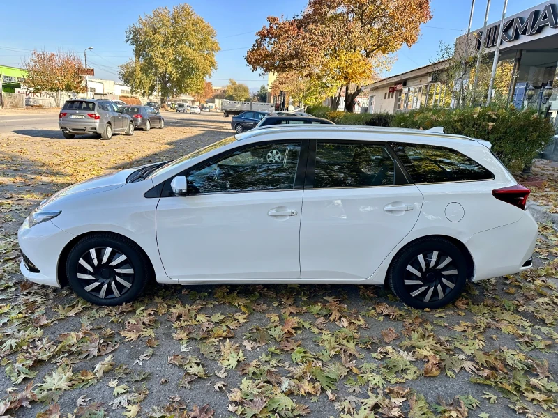 Toyota Auris 1.4 D4d / Перфектна / FACELIFT /, снимка 4 - Автомобили и джипове - 47469004